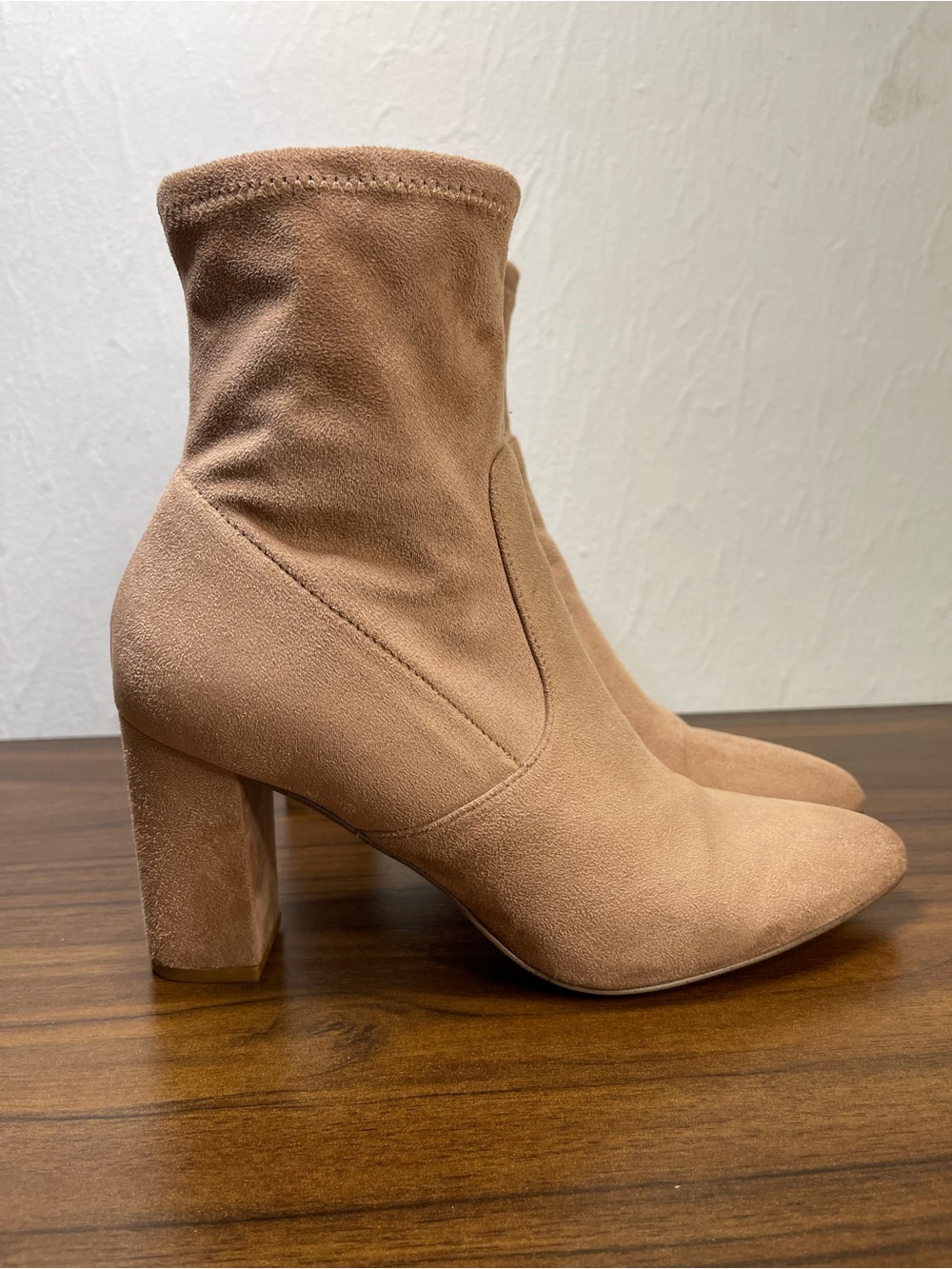 Steve Madden Edril Bootie - Camel Tan Brown Vegan Suede - Women’s 8 248